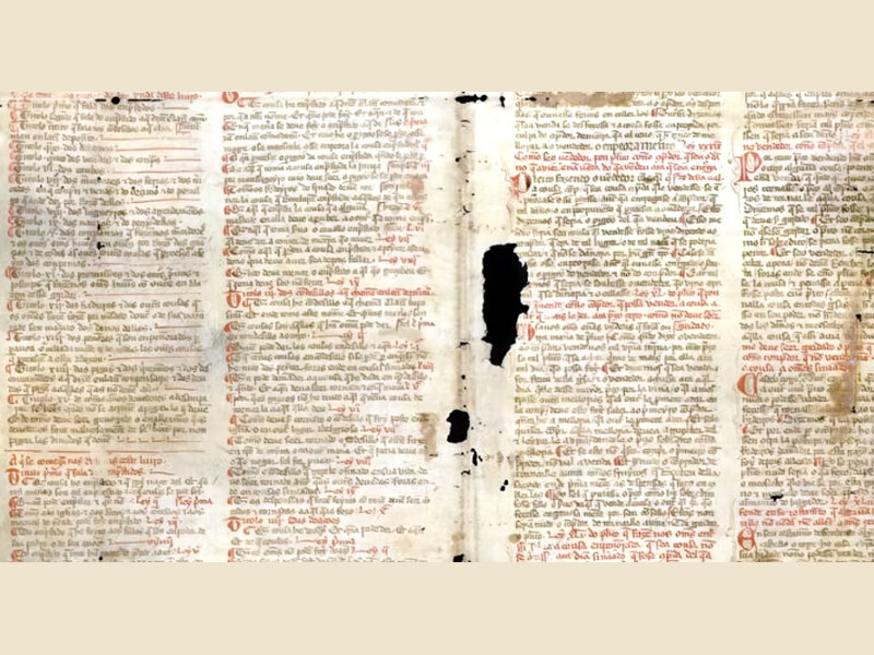 Página de un manuscrito medieval mostrada en el vídeo sobre el incendio de 949